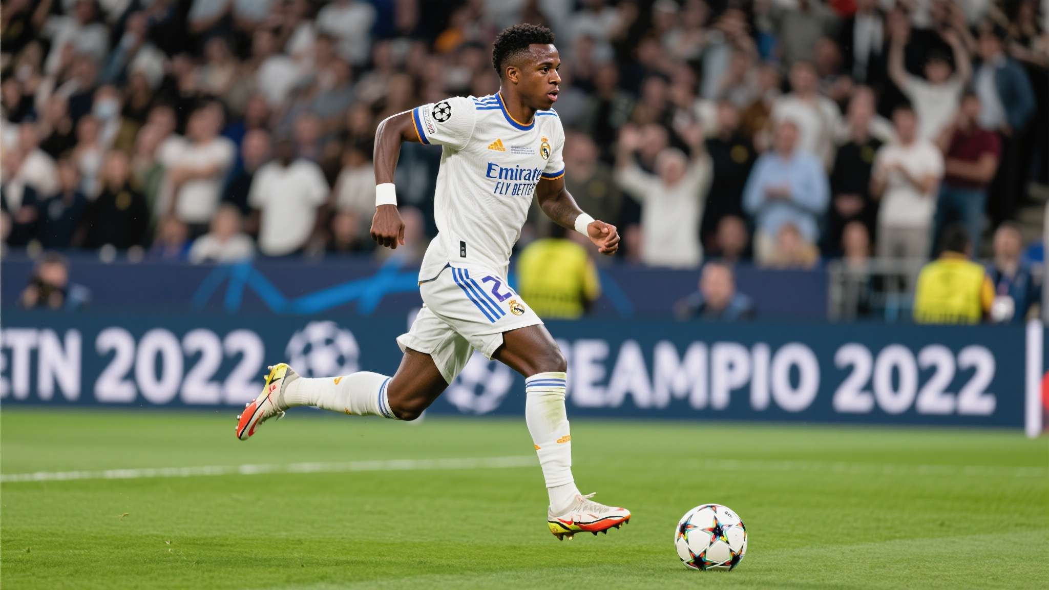 世体:皇马更衣室厌倦维尼修斯的态度,其场上表现是原因之一 客观而言,维尼修斯是当今世界足坛最具统治力的边锋之一。他的速度、盘带与临门一脚在